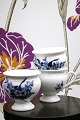 Royal 
Copenhagen , 
sjælden Blå 
Blomst kaffekop 
på fod med 
hank. 
også kaldet 
Fransk kop. H: 
...