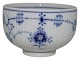 Royal 
Copenhagen 
Musselmalet 
Riflet, lille 
rund skål.
Dekorationsnummer 
576.
2. ...