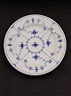 Royal 
Copenhagen 
musselmalet 
tallerken 1/175 
26 cm. 
1.sortering 
emne nr. 611043 
Lager:4
