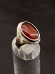 Sterling sølv 
ring med rav 
størrelse 56 
stemplet 925 
emne nr. 611555