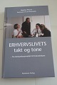 Erhvervslivets takt og tone,- fra bestyrelsesmødet til frokoststuenPå Dansk (se mere info på foto af bagsiden af bogen)Askholms forlag2001Sideantal: 222As good as new