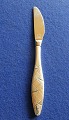 Diamant 
sølvplet bestik 
Diamant 
pletbestik.
Frokostkniv i 
pæn, brugt 
stand.
L 18,5cm
Lager: 1

