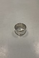 Engelsk 
Sterling Sølv 
Servietring 
Vejer 31 gram 
/ 1.10 oz.
