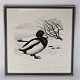 Indrammet tryk 
i sølv- og 
sortmalet 
træramme med 
motiv af en 
andrik ved 
søområde.
Kunstner ...