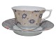 Royal 
Copenhagen 
Fairytale, 
kaffekop med 
underkop.
Dekorationsnummer 
072/073.
1. ...