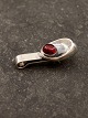 N E From 
sterling sølv 
slipsenål med 
ametyst L. 4 
cm. emne nr. 
613962