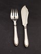 Forsølvet fiske 
serverings sæt 
27 og 33 cm. 
emne nr. 617084