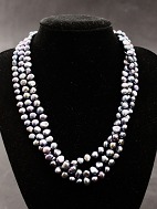 Halskde med farvede perler