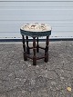 Skammel i 
bøgetræ, fra 
1950erne.
Den har 
brugsspor.
Højden 39cm 
Diameter 30cm