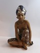 Dahl Jensen. 
Porcelænsfigur. 
Bali Pige. 
Model # 1136. 
Højde 21,5 cm. 
( 1 sortering )