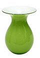 Holmegaard, 
Shape, Grøn 
vase opalhvid 
indvendig, 
mundblæst glas. 
Designet af 
Peter Svarrer 
2005. ...