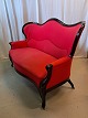 Salonsofa i 
mahogni, fra 
1900erne.
Den har 
brugsspor.
Ryghøjde 11cm 
Bredde 173cm 
Dybde ...