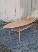 Ikea Stockholm 
sofabord i 
fineret valnød, 
af nyere dato.
Det har små 
brugsspor.
Højde 40cm ...