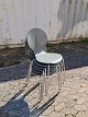 6 stole i malet 
træ og metal, 
fra 2010erne.
De har 
brugsspor.
Ryghøjde 86cm 
Sædehøjde 46cm