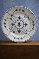 Royal 
Copenhagen 
Musselmalet 
Riflet 
middagstallerken 
Dia.: 24cm.
i jernporcelæn 
/ ...