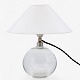 Ukendt
Kugleformet bordlampe i mundblæst glas med hvid skærm.
1 stk. på lager
