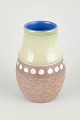 Mari Simmulson 
for Upsala 
Ekeby
Vase, model 
43-30-899, 
1960s.
Decorative 
stoneware vase 
in an ...