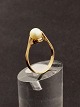 14 carat gold 
ring size 52 
with genuine 
pearl item no. 
624679