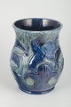 Møller & Bøgely, DanmarkArt Nouveau vase, ca. 1918.Håndlavet keramikvase i udpræget Art ...