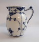 Royal Copenhagen. Musselmalet Halvblonde. Mælkekande. Model 561. Højde 13,5 cm. (1 sortering). ...