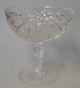 Sukkerkumme i presset glas, 19. årh. Danmark. H.: 13 cm. Dia.: 12,5 cm. 