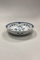 Royal Copenhagen Musselmalet Halvblonde Skål No. 512. Måler 21,3 cm (8.39 in.). 4. Sortering ...