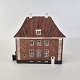 Miniature model af Sindal Gl. Posthus. Model nr 34m.Producent Trip TrapHøjde 16,5 ...
