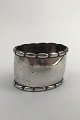 Dansk Sølv Servietring (1924)Måler 5 cm x 4 cm (1.96 inch x 1.57 inch) Bredde 3.4 cm (1.33 ...