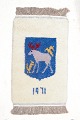 Jämtland, svensk håndvævet rya-tæppe.Håndvævet rya-tæppe i uld med lang luv og vævet motiv ...