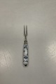 Royal Copenhagen Musselmalet Riflet Pålægsgaffel Kort skaft.Måler 15cm / 5.91 inchI hel ...