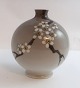 Bing & Grøndahl. Vase. Model 175/5257. Højde 12,5 cm. (3 ...