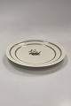 Royal Copenhagen Hjertegræs Rundt Fad No. 884/9581. Let slid på guldkantMåler 24 cm / 9.45 ...