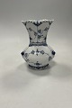 Royal Copenhagen Musselmalet Helblonde Vase med snegle No 1197. 1. sortering. Måler 21,5 cm ( 8 ...