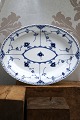 Musselmalet , Halvblonde ovalt fad fra Royal Copenhagen.Dekorationsnummer: 1/628. 2.sortering. ...
