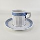 Kaffekop med underkop i kongeligt porcelæn fra stellet Blå Vifte. Nr. 1216/11548Formgiver ...