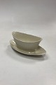 Royal Copenhagen Josefine Creme Sauceskål No. 1651. Måler 17,5 cm x 9,3 cm / 6,88 in. x 3,66 ...