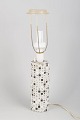 Italiensk mosaiklampe i keramik.Slank bordlampe med cylindrisk fod i keramik, dekoreret med ...