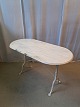 Bord i metal med malet marmorplade, fra 1990erne.Det har brugsspor.Højde 70cm Bredde 59cm ...