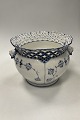 Royal Copenhagen Musselmalet Helblonde Jardinere No 1046Måler 9-1/2 inches høj x 11 inches ...