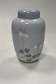 Royal Copenhagen Art Nouveau Vase med Låg No. 103 / 18 Måler 17,5cm / 7.09 inchMotiv af ...
