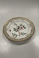 Royal Copenhagen Privat Malet Flora Danica Frugttallerken No. 3554Måler 22,5cm / 8.86 ...