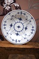 Musselmalet Riflet lille dyb tallerken fra Royal Copenhagen.Dekorationsnummer: 1/168. 1.sort. ...