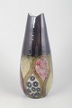 Ingrid Atterberg for Upsala-Ekeby, vase, model 2099.Skulpturel keramikvase med høj, slank ...