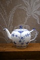 Lille tekande i Musselmalet Halvblonde fra Royal Copenhagen.Dekorationsnummer: 1/609. 1.sort. ...
