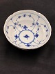 Royal Copenhagen musselmalet skål 1/717 D. 19 cm. H. 7,5 cm. 1.sortering emne nr. 650752