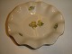 Bing & Grondahl 
Erantis, Bowl 
with wave edge
Decoration 
number 227
Diameter 18,5 
...