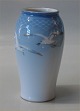 4 stk på lager
Bing & 
Grøndahl 
Mågestel med 
guldkant. 201 
Vase 14 cm 
(678) I hel og 
fin stand
