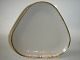 Bing & Grøndahl 
Offenbach, 
triangular 
platter 
Dek. No 354 
Dimensions: 23 
x 23 ...