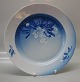 Bing and 
Grondahl 
Christmas Rose 
020 Large round 
dish 32 cm 
(376) Marked 
with the three 
Royal ...