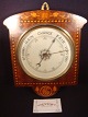 Engelsk Empire 
Barometer
med indlagt 
intarsia
H: 28,5 cm
B: 24 cm